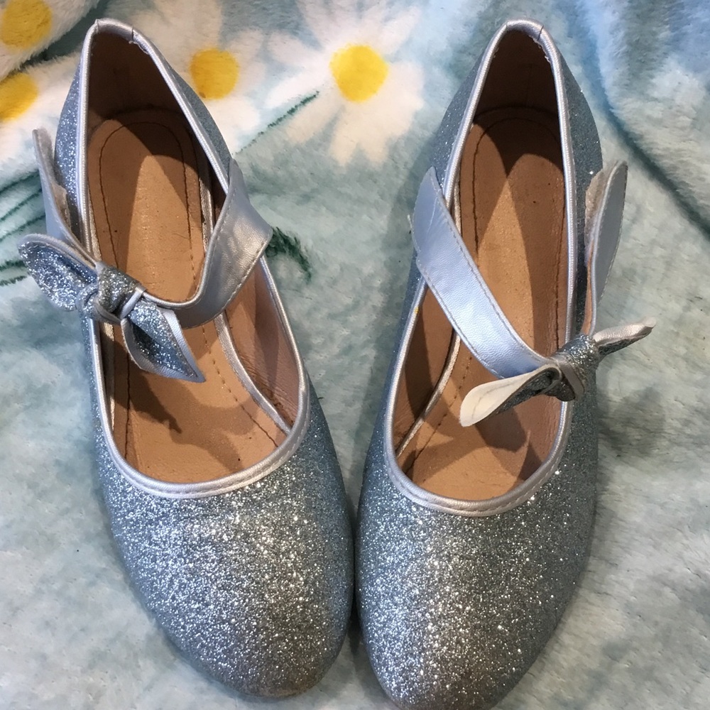 Girls Sparkle Mary Jane Dress Shoes in Silver